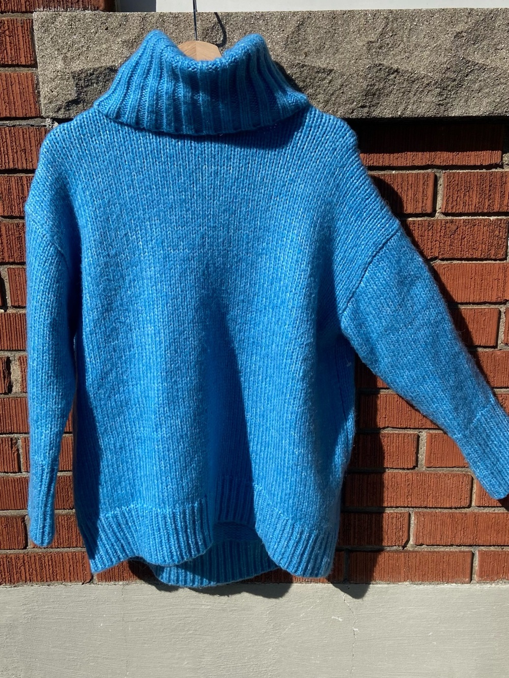 American Eagle Blue Turtleneck Cozy Women's Sweater